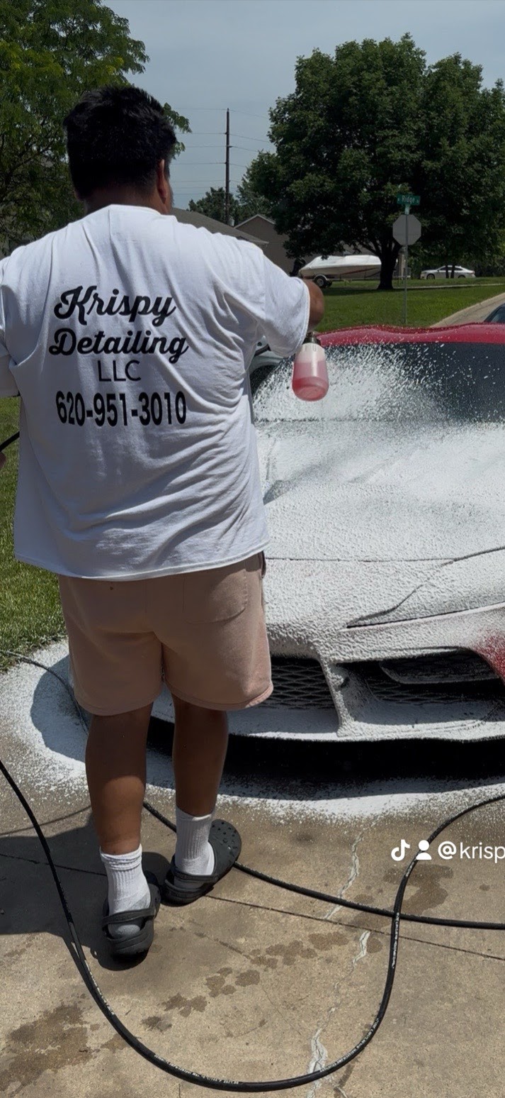 Jonathan Juarez detailing